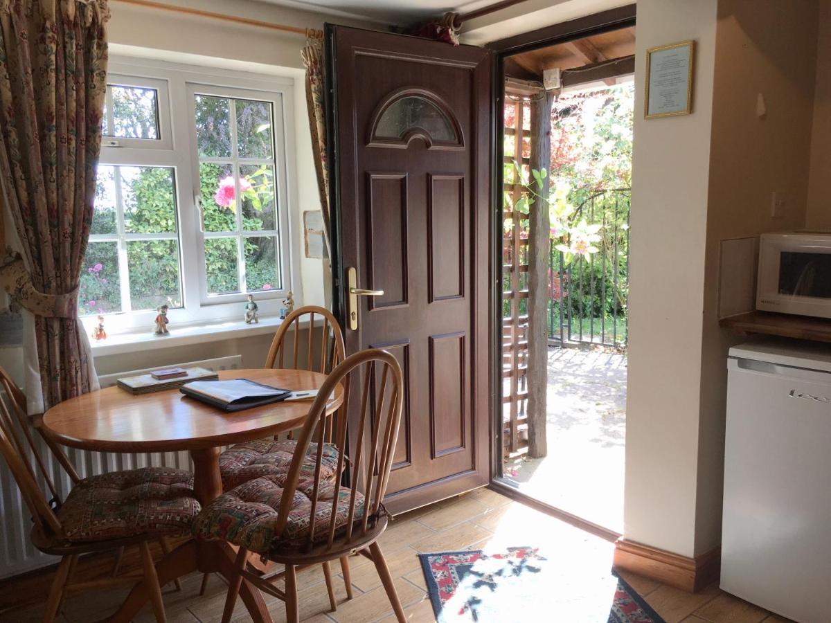 Brookleys Guest House Bidford Bagian luar foto